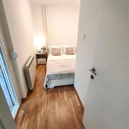 Alma Vracar Apartment